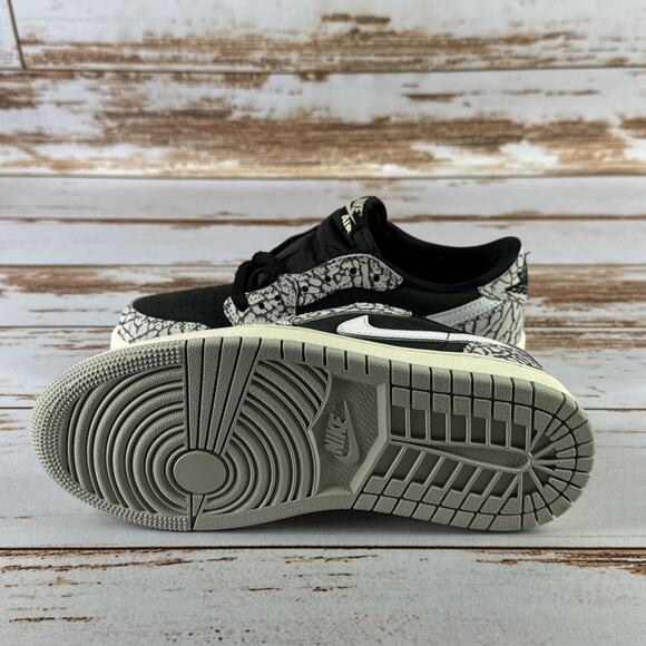 Nike Jordan 1 Retro Low OG Black Cement Women's Sz 5 Sneakers - New Open Box - Picture 2 of 9